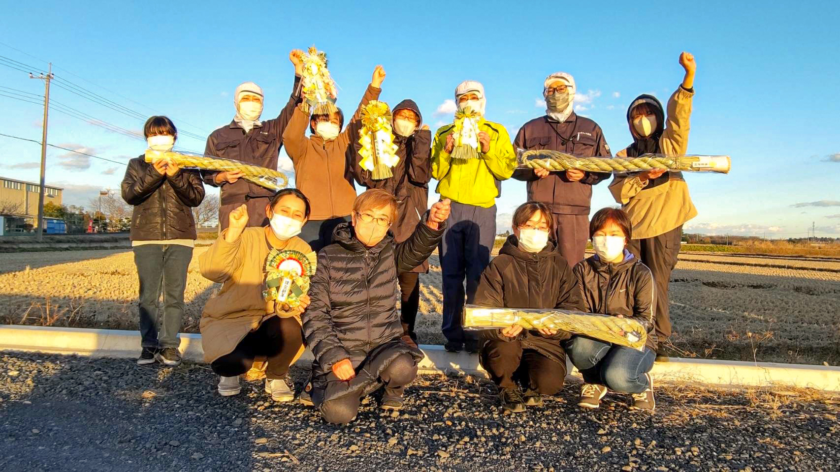 年末に正月飾りを持って撮影した写真